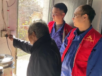 黨員志愿服務(wù)：關(guān)愛(ài)孤寡老人，共筑平安桐鄉(xiāng)